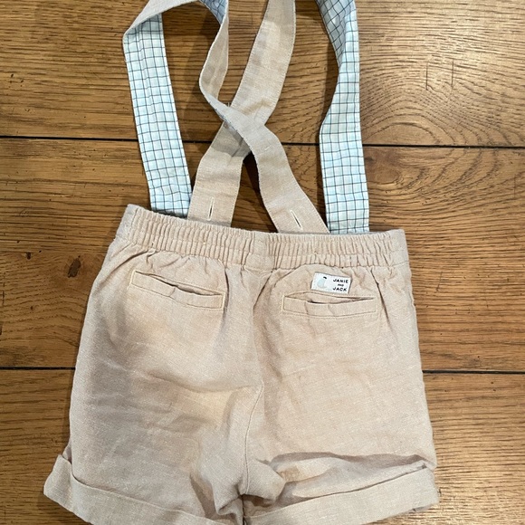 Janie & Jack shorts with suspenders - Picture 3 of 3
